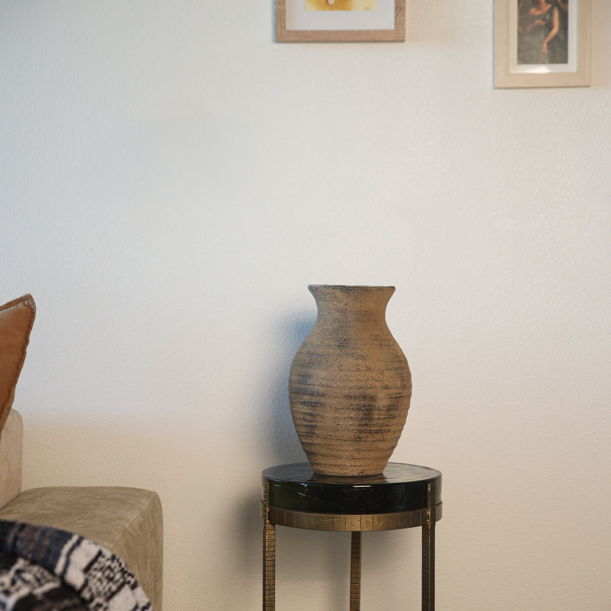 Gota vase